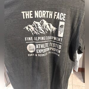 Men’s The North Face tee | size Large